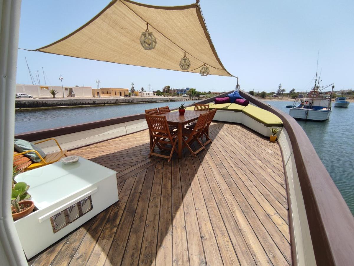 Pillirina House-Boat Hotel Marzamemi Exterior photo